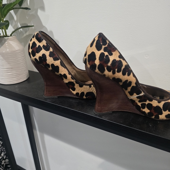 SL Elegant Leopard Print Peep Toe Heels - Picture 2 of 8